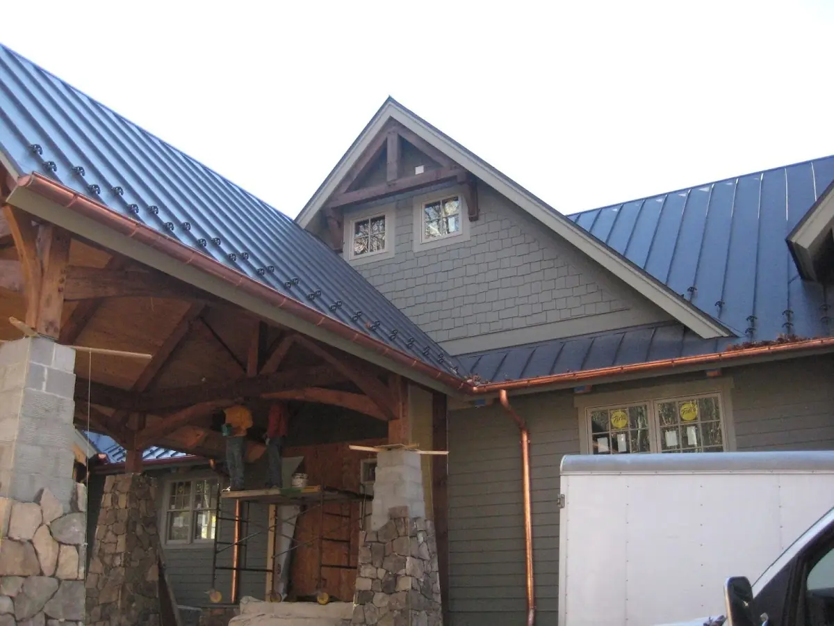 Craftsman Roofing team delivering quality roofing work in Everbreeze Plateau